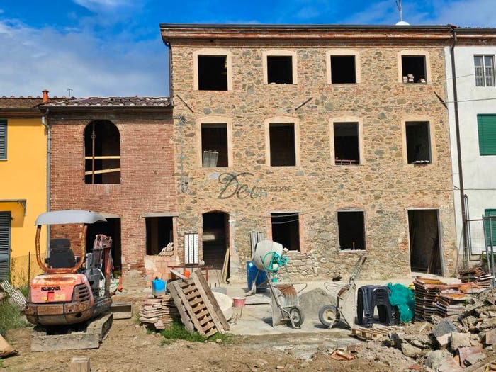 Casa con 6 locali in vendita in via delle pianacce, Camigliano, Capannori