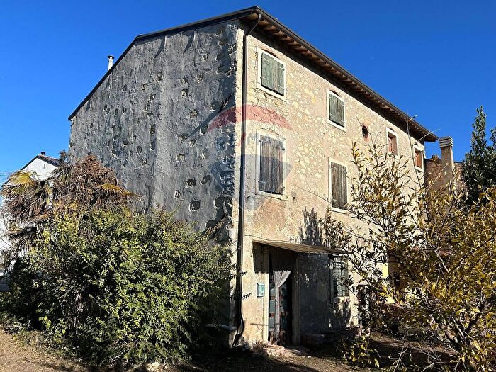 Casa con 5 locali in vendita in Via Molini, Colognola Ai Colli
