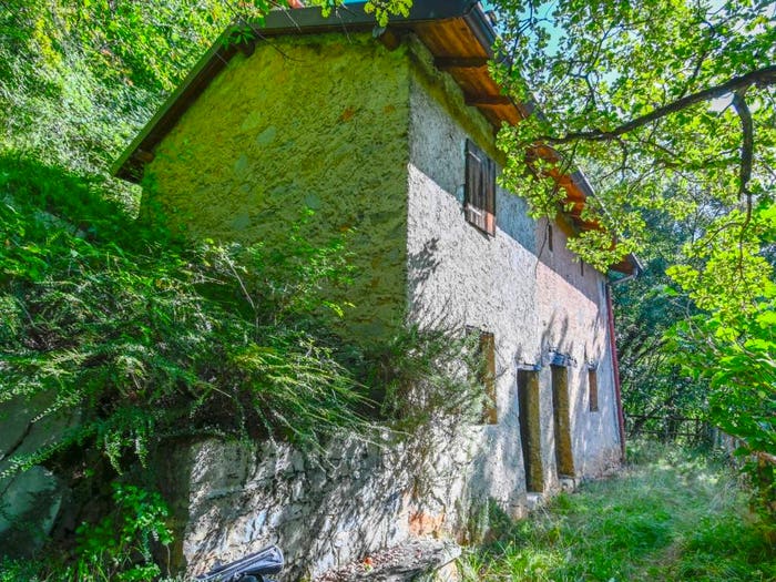 Casa bilocale in vendita in Via Grumelduro, Albino