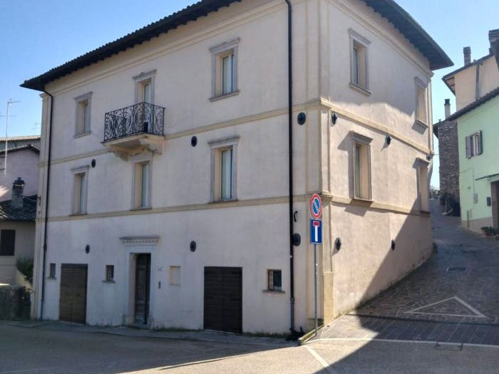 Casa con 6 locali in vendita in Via Roma, Centro, Montefranco