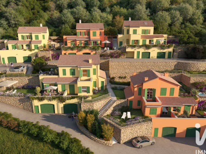 Appartamento bilocale in vendita in Via via inavecchia, Magliolo