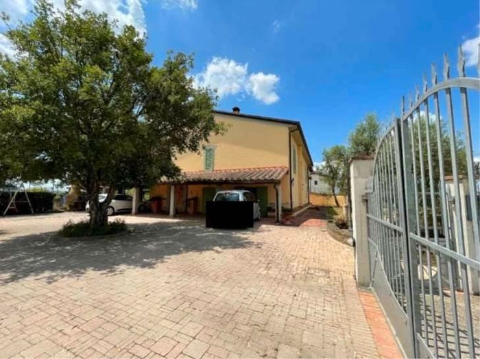 Casa con 6 locali in vendita in Via Sommiano, Cerreto Guidi