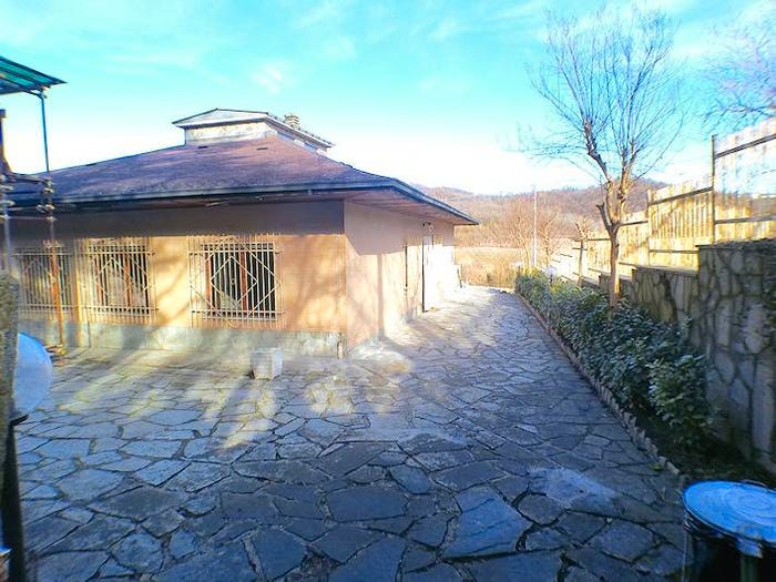 Casa con 6 locali in vendita in Via Molino, Odalengo Grande