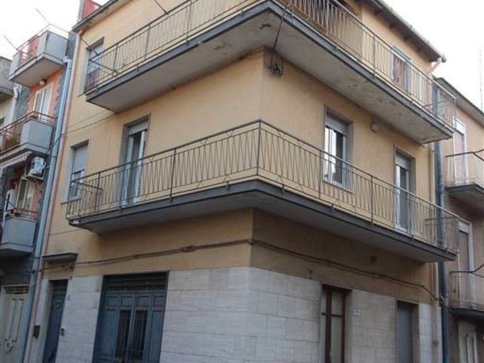 Casa quadrilocale in vendita in VIA ARCHIMEDE, Centro, Carlentini