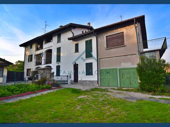 Casa con 5 locali in vendita in Via Sant'Alessandro, Brunello