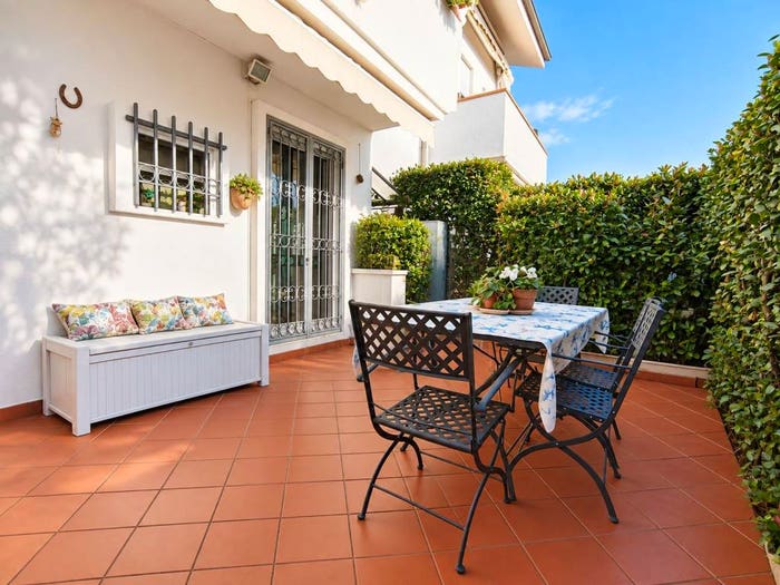 Casa trilocale in vendita in Via Stradella, Ronchi Poveromo, Massa