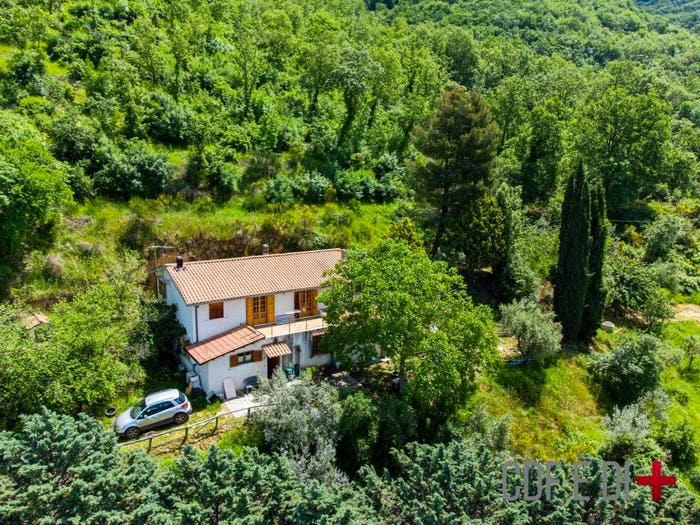 Casa con 6 locali in vendita in Via Giuseppe Garibaldi, Borgo San Pietro, Poggio Bustone