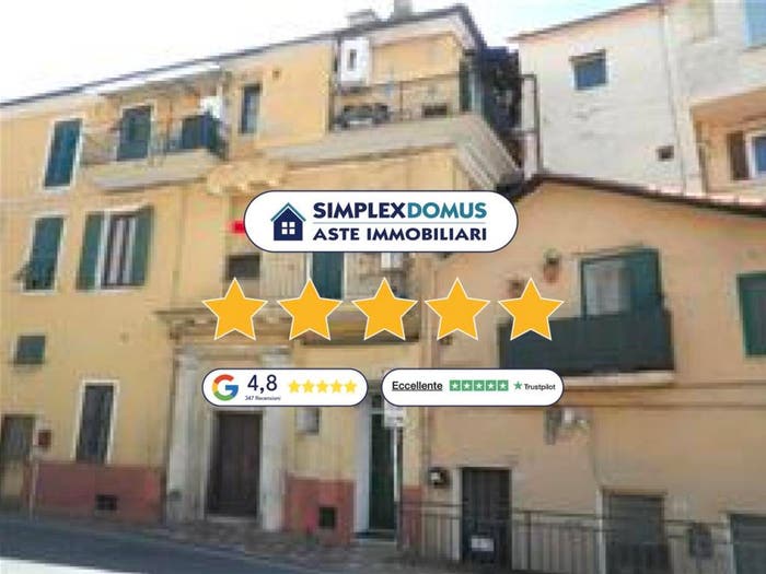 Appartamento trilocale in vendita in Via Giacomo Agnesi, Oneglia, Imperia