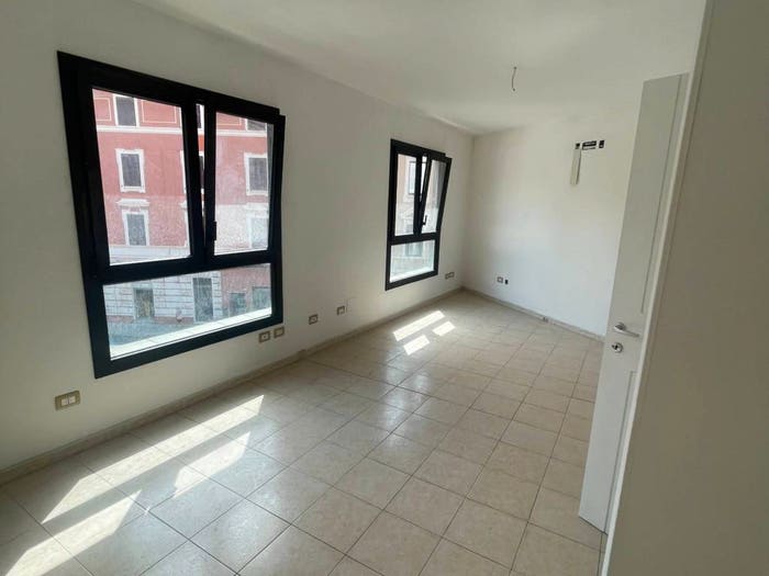 Appartamento con 6 locali in vendita in Piazza Giuseppe Garibaldi, San Benedetto, Cagliari