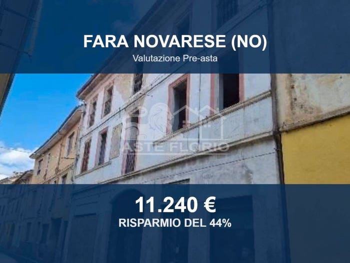 Appartamento trilocale in vendita in Via Tosalli, Fara Novarese