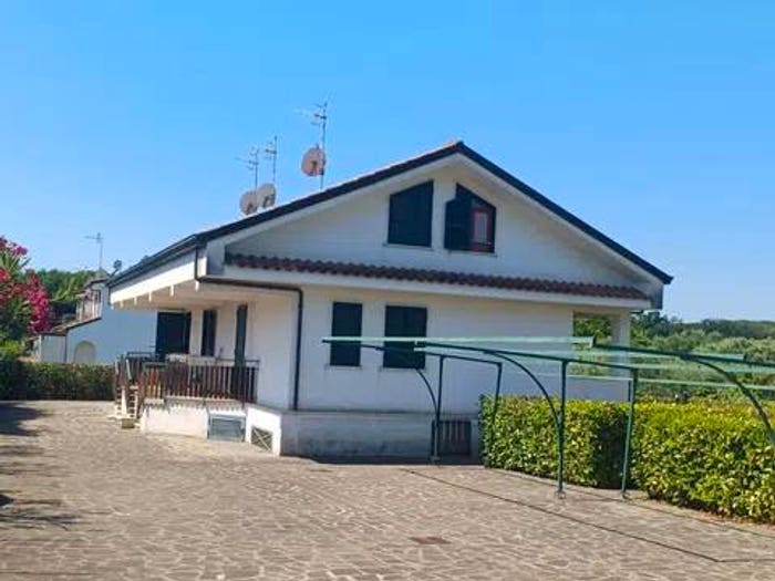 Casa trilocale in vendita in Via Flacca, Rio Claro, Fondi