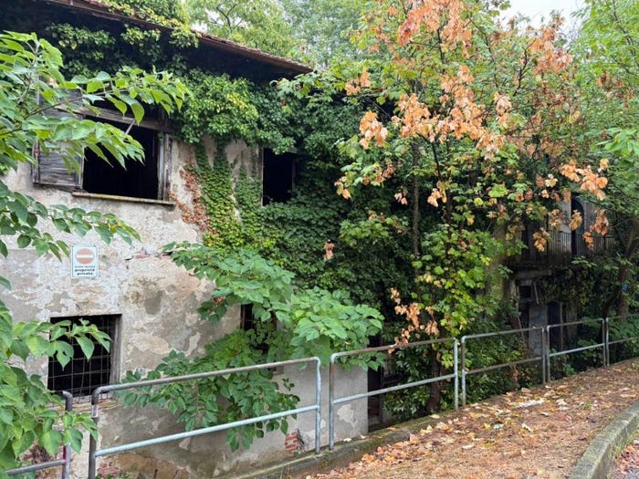Casa con 6 locali in vendita in Via del Molino, Piossasco