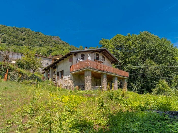 Casa trilocale in vendita in Via Provinciale, Oncino