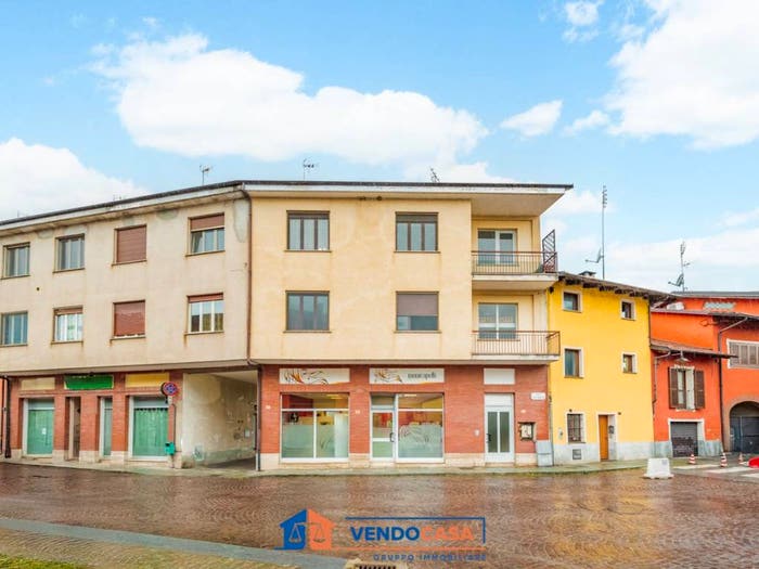 Appartamento trilocale in vendita in Via Maggio, Centro, Beinette