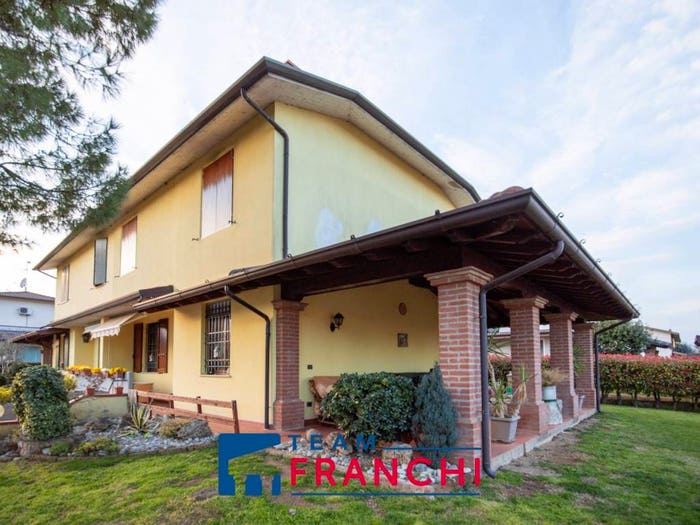 Casa quadrilocale in vendita in Via Giovanni Boccaccio, Centro, Ghedi