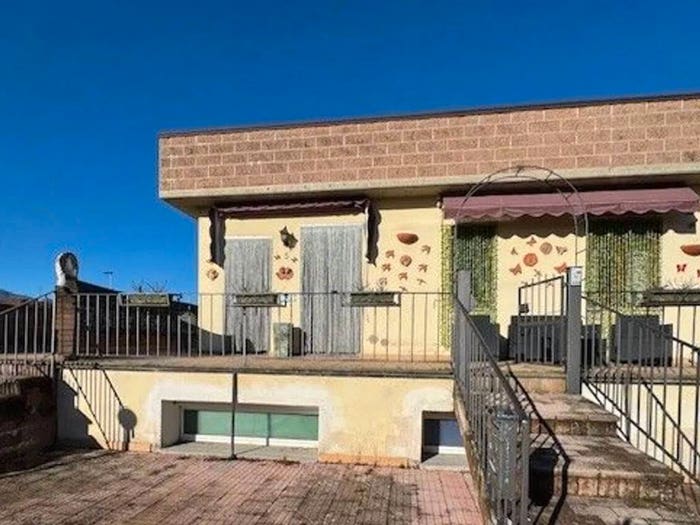 Appartamento quadrilocale in vendita in Via Costantino Ghini No Number, Centro, Poppi