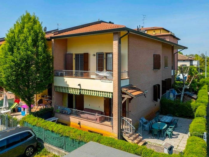 Casa con 6 locali in vendita in Via Giovanni Virginio Schiaparelli, Marmirolo Bagno, Reggio Emilia