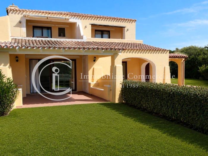 Appartamento trilocale in vendita in Via del Faro, Porto Cervo, Arzachena