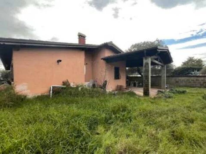 Casa trilocale in vendita in Via Batteria Siacci, Falasche Armellino, Anzio