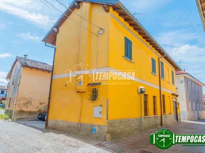 Appartamento trilocale in vendita in Via San Carlo, Bubbiano