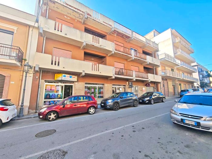Appartamento trilocale in vendita in Viale della Libertà, Centro, Furnari