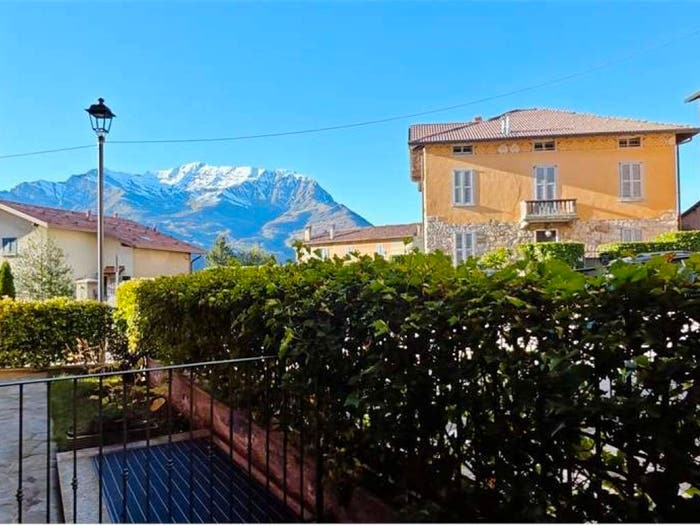 Appartamento trilocale in vendita in Via Roma, Centro, Cremeno