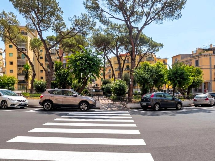 Appartamento bilocale in vendita in Piazza Gaetano Salvemini, Bagnoli, Napoli