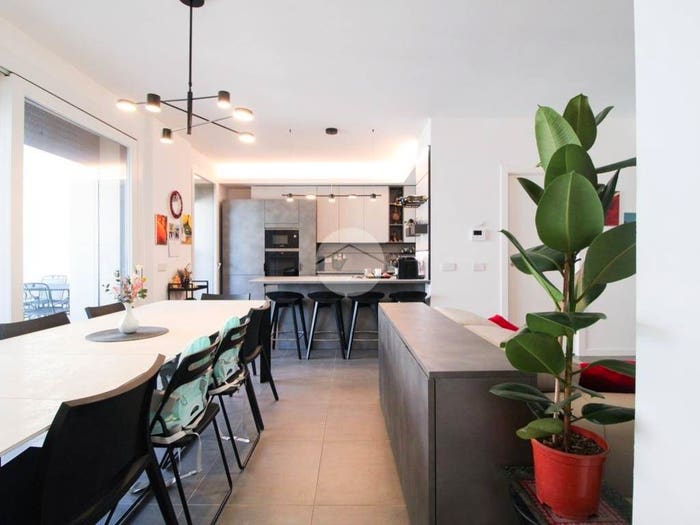 Appartamento trilocale in vendita in Via alessandro astesani, Affori, Milano