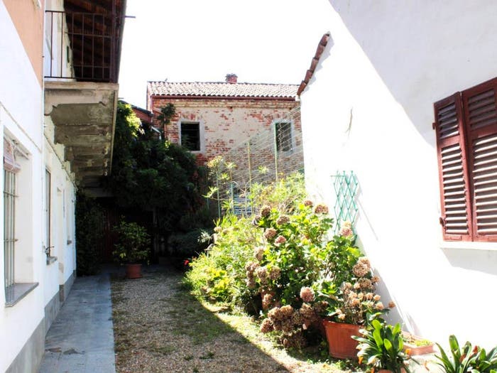 Casa con 6 locali in vendita in Corso Guglielmo Marconi, Desana