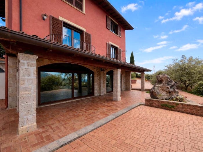 Casa quadrilocale in vendita in Pescosolido
