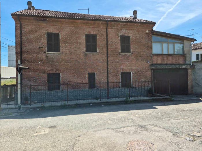 Casa con 5 locali in vendita in Strada Oviglio, Cantalupo, Alessandria