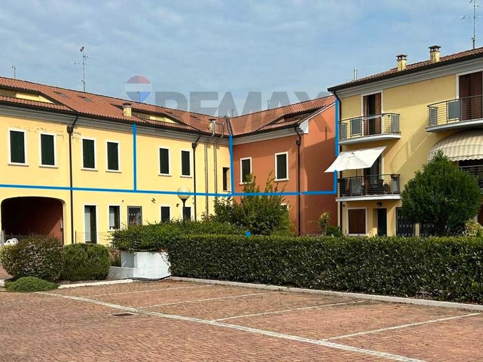 Appartamento con 5 locali in vendita in Centro, Villa Bartolomea