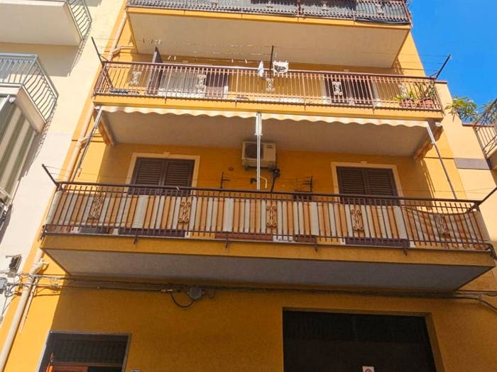 Appartamento quadrilocale in vendita in Via Claudio Monteverdi, Centro, Bagheria