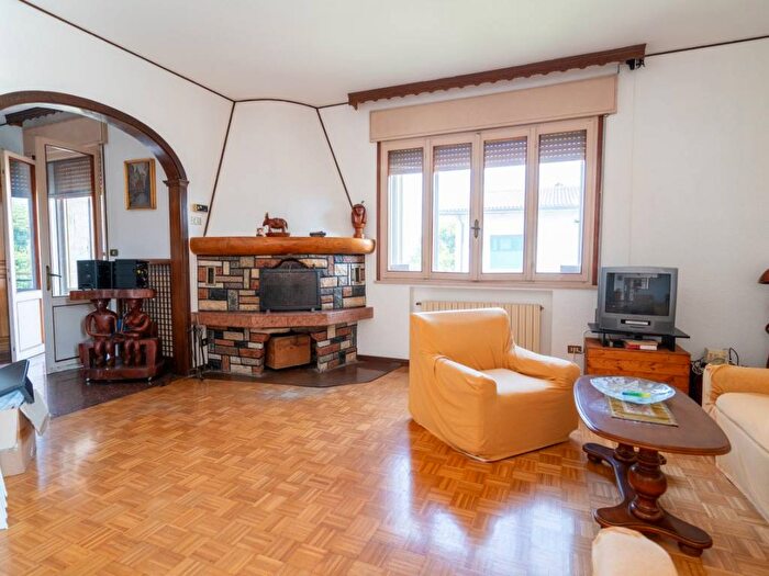 Appartamento trilocale in vendita in via Dante Alighieri, Montemerlo, Cervarese Santa Croce