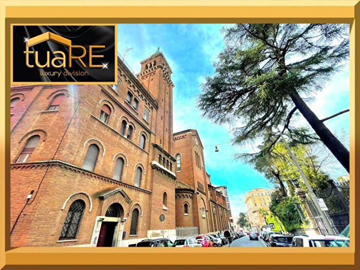 Appartamento quadrilocale in vendita in Via Vittorio Veneto, Vittorio Veneto, Roma
