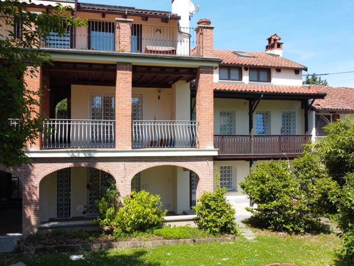 Casa con 6 locali in vendita in Via Tetti Viora, Pavarolo
