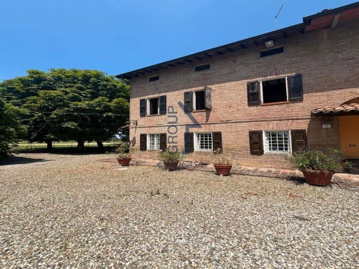 Appartamento con 6 locali in vendita in Via Vittorio Veneto, Centro, Formigine