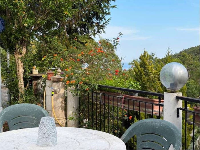 Appartamento con 6 locali in vendita in Strada di Pratozanino, Pratozanino, Cogoleto