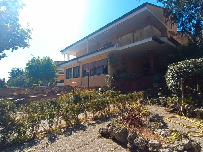 Casa con 6 locali in vendita in Via Pasquale Mattei, Centro, Latina
