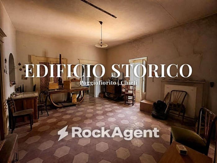 Appartamento trilocale in vendita in Corso Vittorio Emanuele, Poggiofiorito