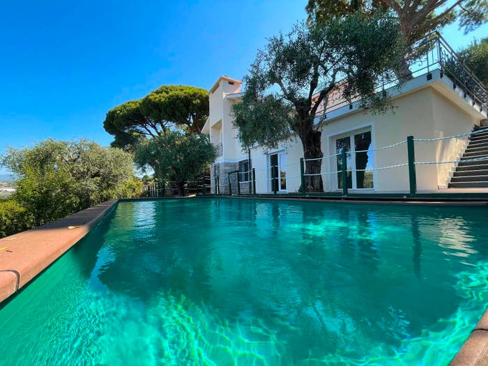 Casa con 6 locali in vendita in Zona Collinare, Bordighera