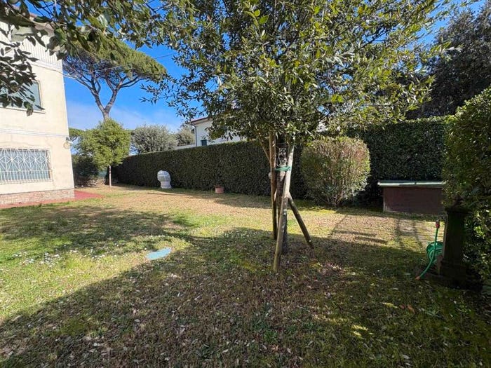 Appartamento con 5 locali in vendita in Via dei Mandorli, Tirrenia, Pisa