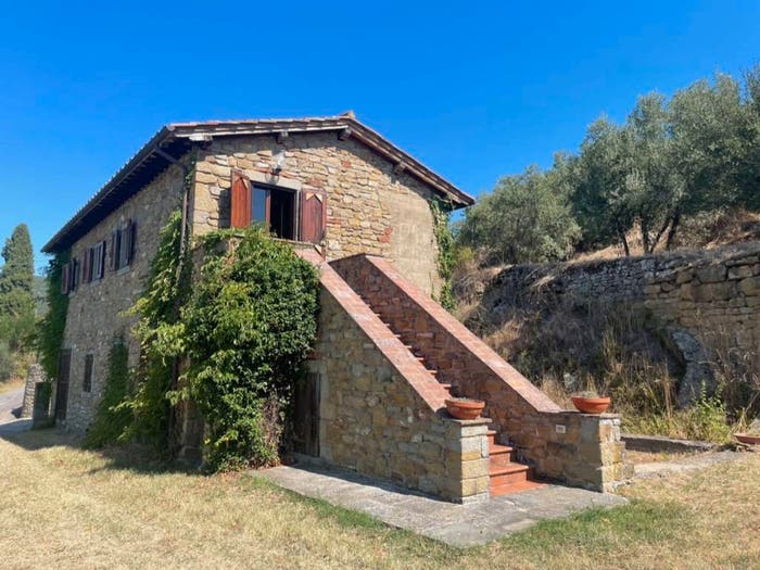 Casa quadrilocale in vendita in Case Sparse, Cortona