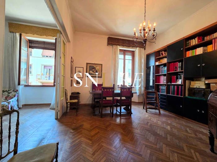 Appartamento con 6 locali in vendita in Via Benedetto Varchi, Mazzini Oberdan, Firenze