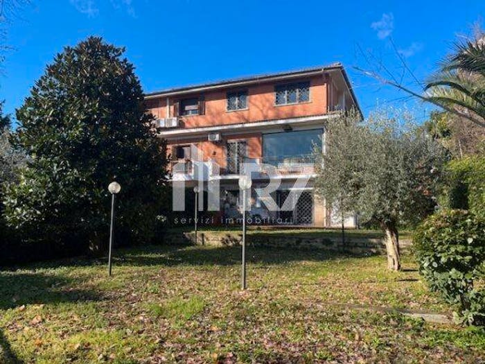 Casa con 6 locali in vendita in Viale delle Rughe, Le Rughe, Formello