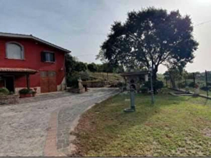 Appartamento con 6 locali in vendita in VIA FALTERONA, Casalazzara Torre Bruna, Aprilia