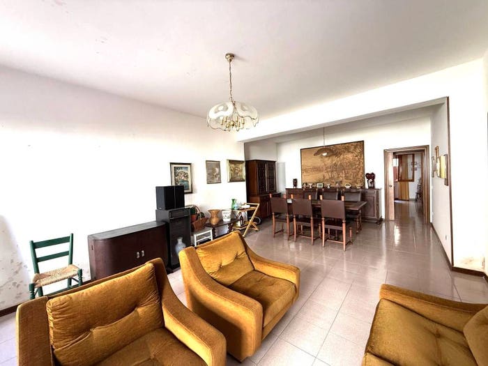 Appartamento con 5 locali in vendita in Via Giuseppe Garibaldi, Centro, Alba Adriatica