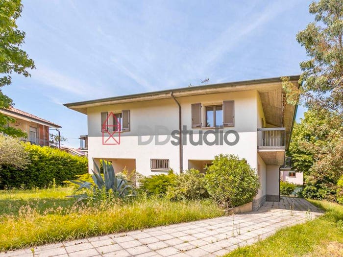 Casa con 5 locali in vendita in Longuelo, Bergamo