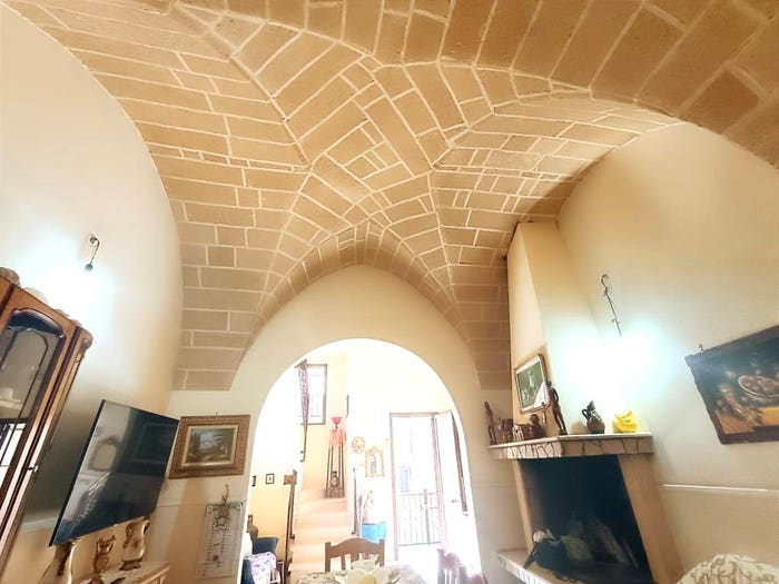 Casa con 6 locali in vendita in Via Angelo Maria De Simone, Alezio