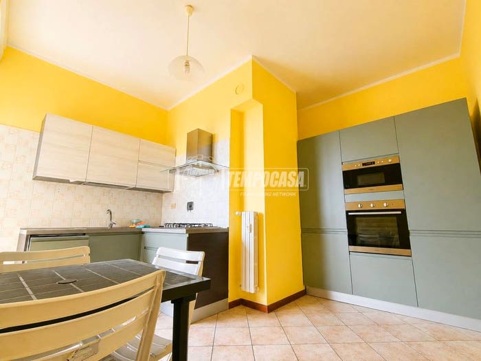 Appartamento quadrilocale in vendita in Via Trento, Centro Città San Paolo, Biella